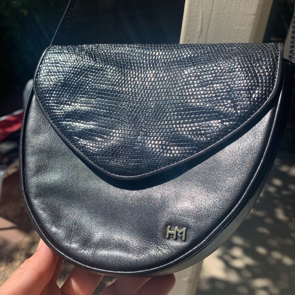 Vintage designer Hanae Mori crossbody black leather bag 7X6X2 inches - Picture 2 of 11